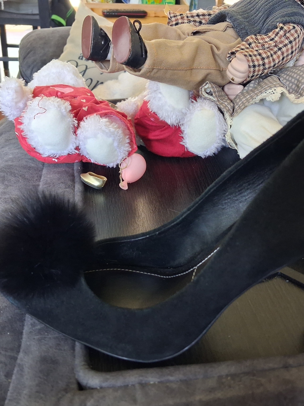 Charles by Charles David Black Pointed-Toe Pom-Pom Pump (NEVER WORN) - Picture 2 of 4